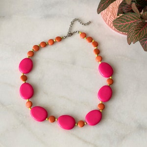 Pink Necklace Vintage Flat Oval Beads Round Orange Metal Chain Plastic Orange Yellow Fuschia Magenta Mod Vintage Distressed