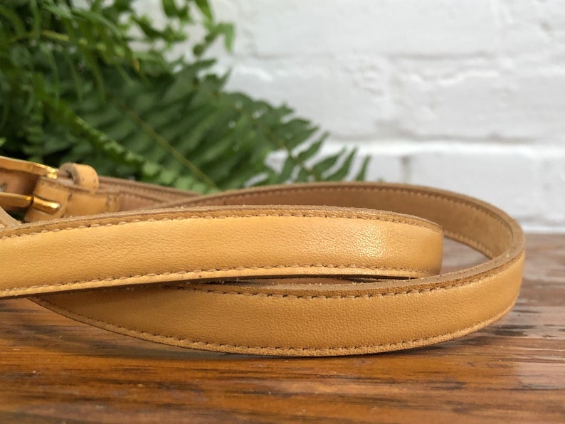 Skinny Belt Tan Leather Belt Vintage Distressed Women/'s size Large