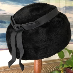 Black Fur Hat Grosgrain Bow Vintage Winter Fascinator Millinery Musketeer Austria