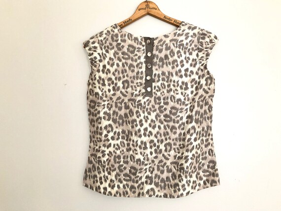 Leopard Shirt Silk Blouse Cap Sleeve Vintage Bana… - image 4