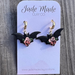 Frickin’ Bats - BRINCOS DE ARGILA - Halloween - Floral Assustador