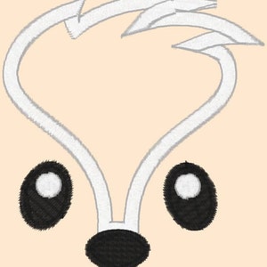 Pode incluir: Um contorno branco bordado de um rosto de animal de desenho animado com olhos pretos e um nariz preto.