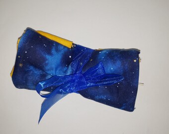 USB flash drive roll keeper - in the hoop machine embroidery digital design pattern, holds up to 16 embroidery machine files