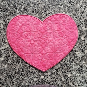 Heart 5 sizes quilted hot pad applique in the hoop ith embroidery design pattern