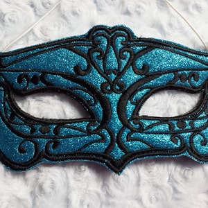 Masquerade halloween mask in the hoop machine embroidery design ith embroidery machine files