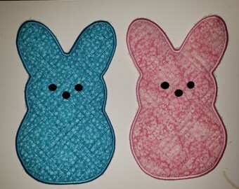 Marshmallow bunny hot pad in the hoop ith embroidery design pattern 5 sizes