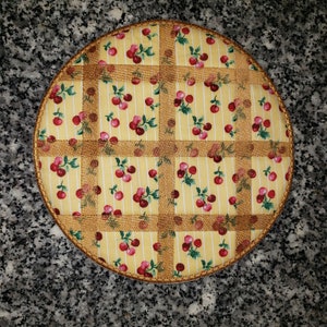 Lattice fruit pie hot pad in the hoop ith embroidery design pattern