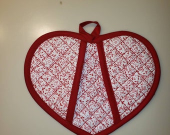 Heart shaped pot holder, oven mitt in the hoop machine embroidery design,  "digital" pattern embroidery machine files