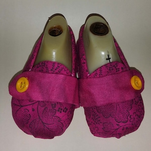 Loafer unisex baby shoes embroidery design pattern in the hoop embroidery machine files for cotton type fabrics