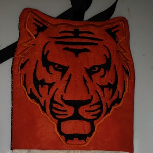 Tiger quilted towel topper in the hoop design embroidery machine files 2 sizes