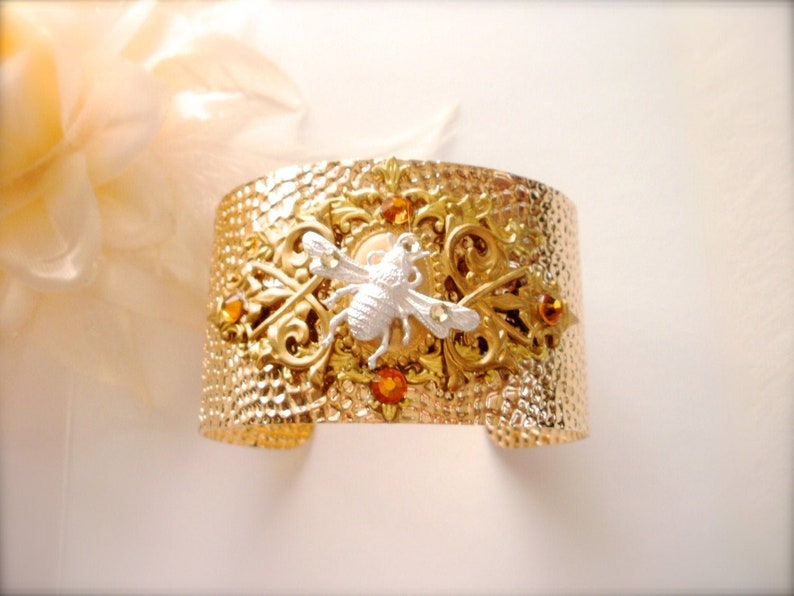 Queen Bee Bracelet Christmas Gift for Her Bee Cuff Bracelet Bumble Bee Goldtone Bracelet Wedding Jewelry One of a Kind Bee Bracelet
