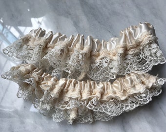 Bridal Garter Set - Vanilla Cream Duel Lace Detailing