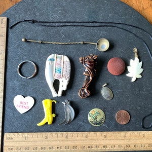 VTG Junk drawer junk "as is" jewelry parts button rusted key ring coin spoon silver leaf earring horse pendant ceramic metal craft supply