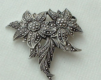 8//25pcs 33mm Antique Silver Filigree lovely delicate flowers charm pendant
