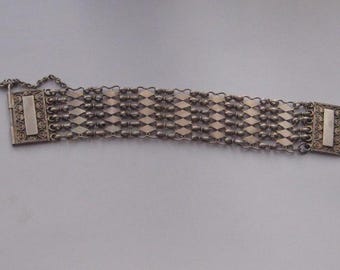 Bas Résille Noir Dentelle Noeud Rouge Strass
