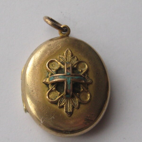 Victorian gilt metal mourning locket