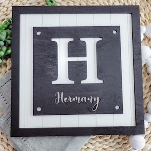 Houten naambord, gepersonaliseerd achternaambord, achternaam houten bord, huwelijkscadeau, jubileumcadeau afbeelding 1