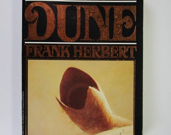 The ILLUSTRATED DUNE Frank Herbert, John Schoenherr Illustrator, COLLECTIBLE August 1978 1st Edition/1st Printing Near Fine Illus. Paperback