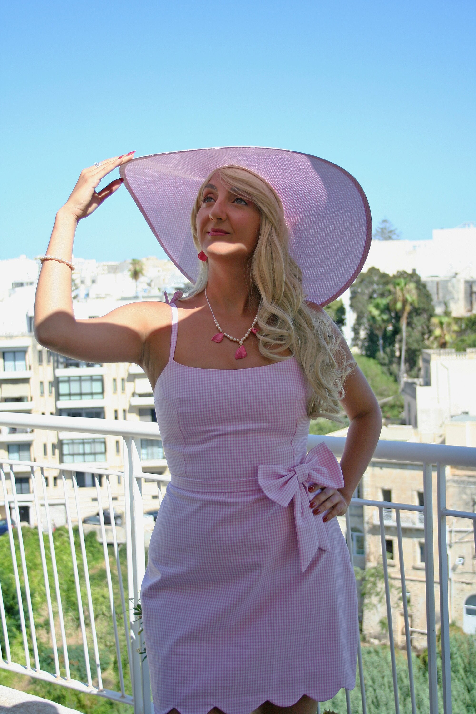 Barbie Doll Accessory Hat Beach Straw Fashionista Oversized Resort Pink  Fashion