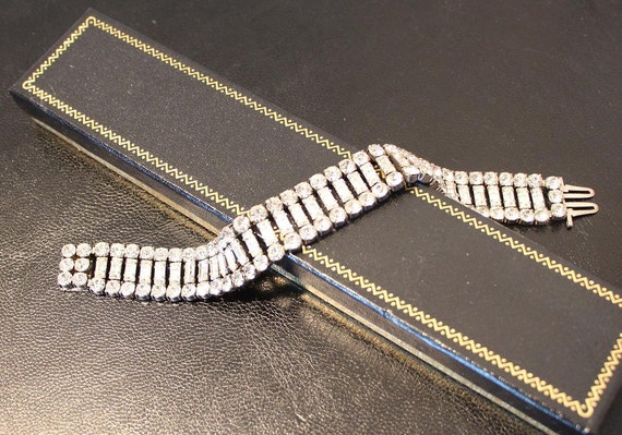 Antique Bracelet - Etsy
