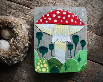 MUSHROOM and LICHENS, Relief in wood oak