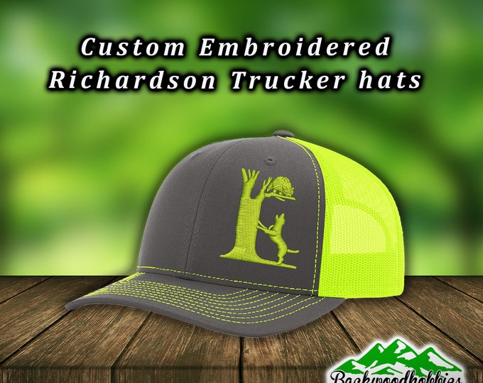 Embroidered Richardson 112 Snapbacks & 110 Flexfit Fitted Hats Dog Treeing a Coon Hunting Hat