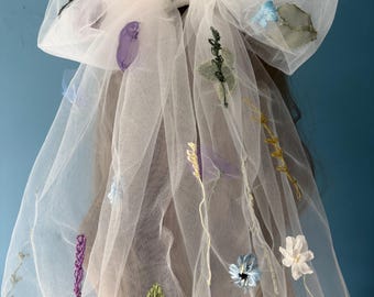 Hand Embroidered Tulle Wedding Bow: Floral Bridal Veil Alternative