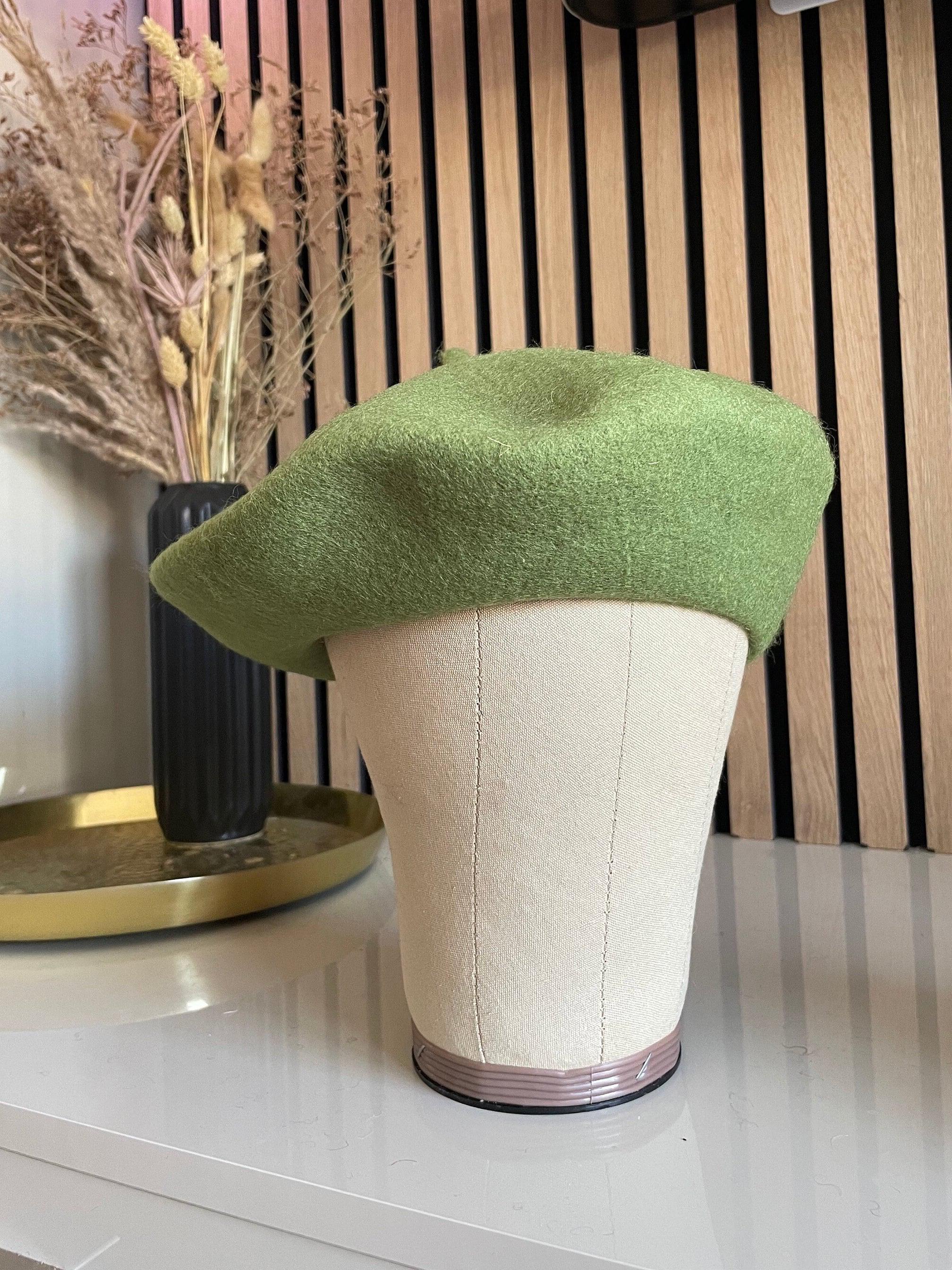 Thick Green Beret, Soft Wool Beret, Medium Green French  display picture 1