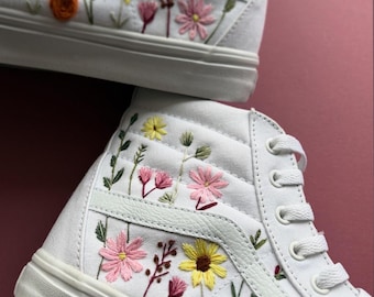 Sunflower Embroidered Shoes – Custom Floral Sneakers for Birthdays, Bridesmaids & Gifts