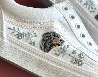 Zapatillas Vans personalizadas con retrato de perro para novias: zapatos de boda bordados a mano con la imagen de tu mascota.