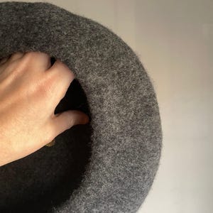 Dark Grey Wool Beret, Premium Wool Beret, Unisex Parisian Style Hat, Cosy Soft All Season Plain Color Beret, Chunky Charcoal Wool Hat