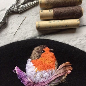 Hand Embroidered Wool Beret with Robin Design, Cozy real wool Winter beret, Handmade Gift for Bird Lovers, available in 24 beret colours