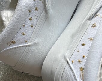 Vans Celestiales Bordadas a Mano: Zapatillas Novias Personalizadas, Zapatos de Boda Personalizados