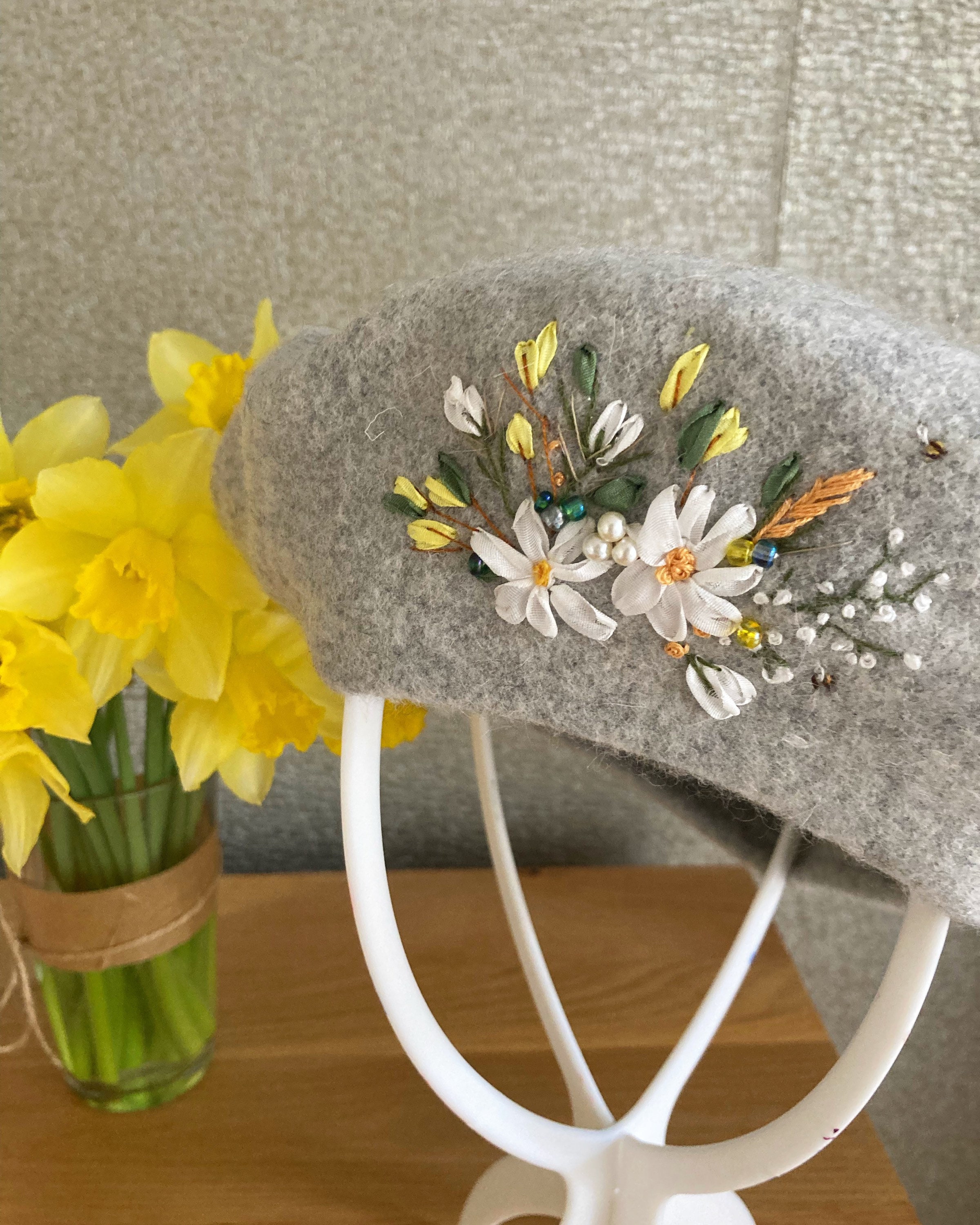 9575 Daisy Flower Hat Handmade Wool Beret French Style Needle Felt Handmade Wool Beret. Green Flower Beret, French Vintage  main image 2