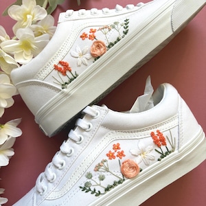 custom bridal wedding vans, peach and orange wildflower custom Van&#39;s Old skool shoes, hand embroidered vans, white wedding shoes