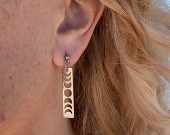 Máni Moon Earrings Lýsa Jewellery - Stainless Steel Moon Phase Earring - Handmade Witchy Earrings - Hypoallergenic Silver Spiritual Earrings