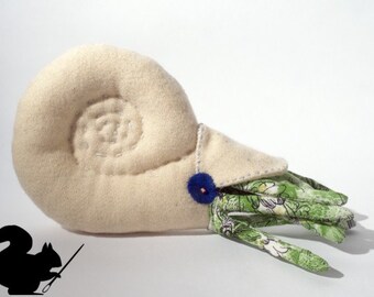 Plushi nautilus, plushed cephalopoda, felt animals, felt cephalopoda