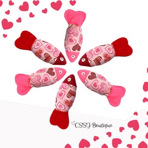 Giocattoli per gatti a forma di cuore di San Valentino con erba gatta opzionale - Set da 2