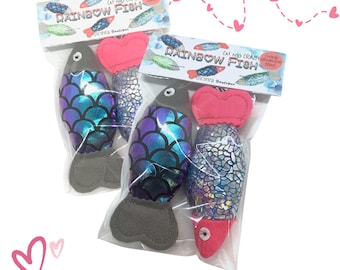 Juguetes para gatos con forma de pez arcoíris - Mezcla de hierba gatera y vid plateada - ¡Paquete de 2 peces!