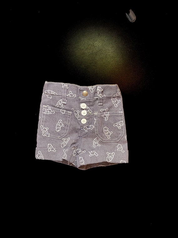 Vintage Winnie The Pooh Shorts - image 1