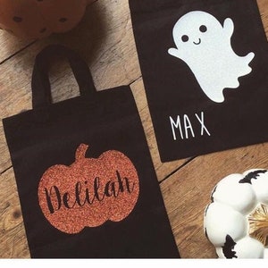 Children's Personalised Trick or Treat Halloween Pumpkin or cute Ghost Goody Bag. Printed in glitter on cotton.