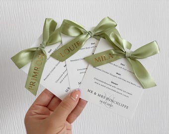 Fita personalizada pré-amarrada para colar em copos, marcadores de lugar, convites e decorações.