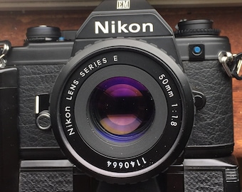 Nikon EM（ブラック） - （Nikkor 43-86 mm 1:35レンズ付き） - 35 mm