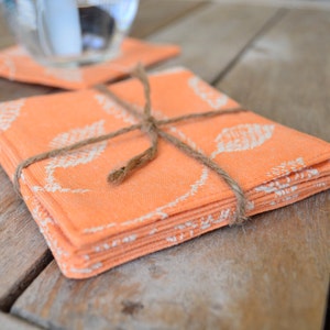 Set of 4 Orange Fabric Coasters with Leaf Pattern, Orange Coasters, Modern Coasters, Drink Coasters, Handmade Gift, Set of 4 Coasters