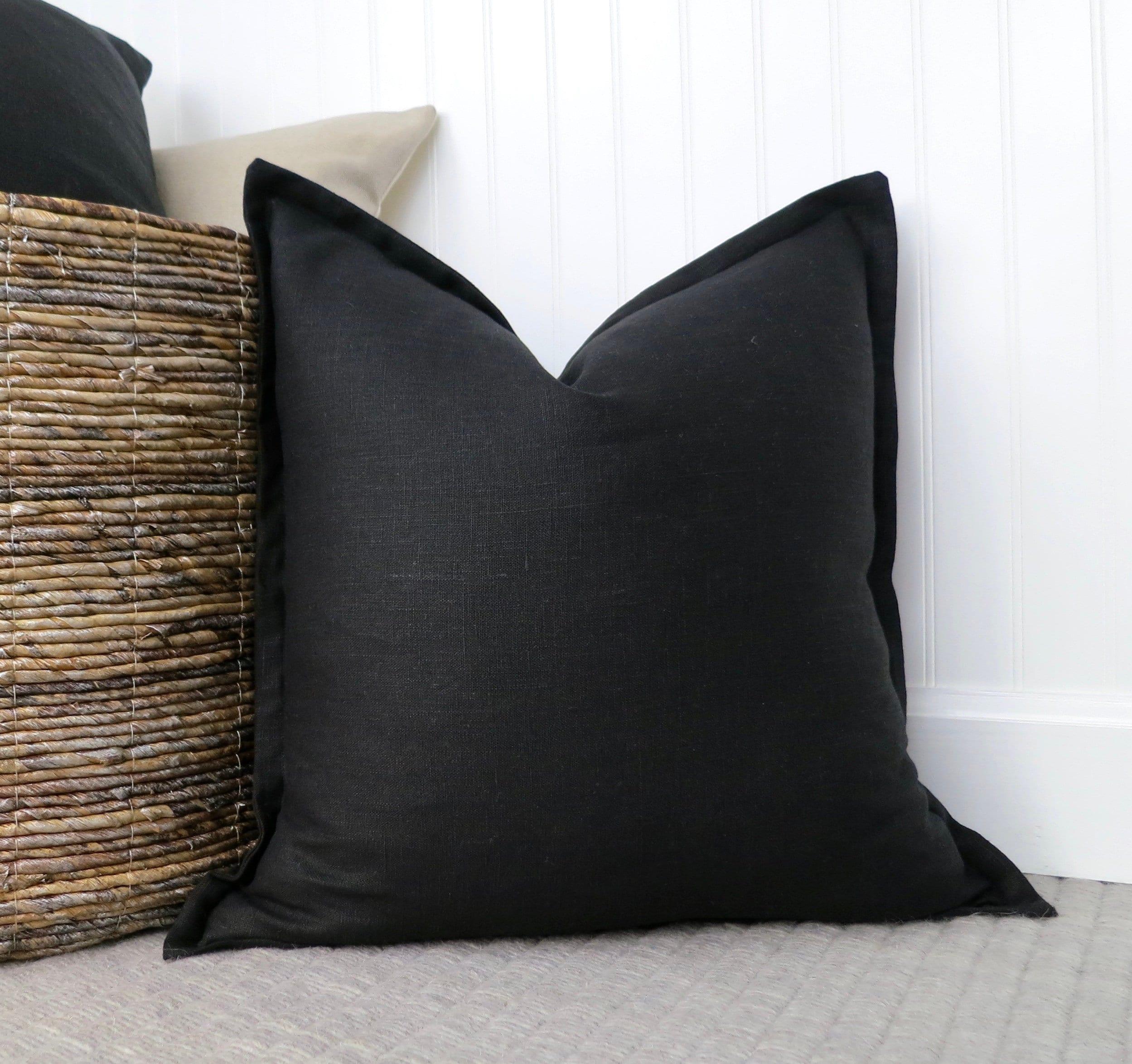 Simple Linen 18x18 Pillow - Black – Hawkins New York