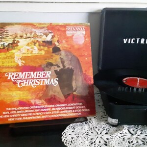 Sylvania - Remember Christmas - Burl Ives, Steve Lawrence , Eydie Gorme, Robert Goulet - Circa 1970&#39;s