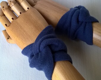 Unisex 100% Pure Cashmere wrist warmers Spruce Blue Pulse Cuffs No Thumbs, Made in UK