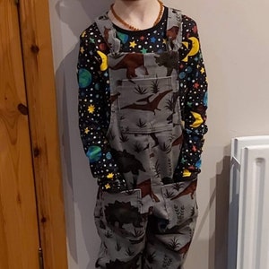 Childrens grey Dinosaur Dungarees in stretch corduroy bild 6