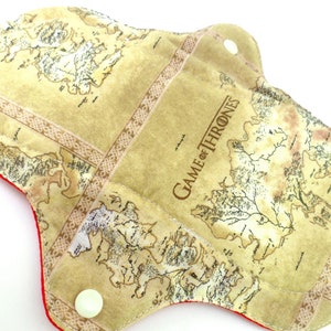 Stoffen onderlegger normaal tot zwaar 8,5". Game Map print. Plat katoen, badstof, PUL.