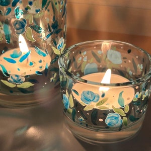 Bougeoir floral peint - Photophore avec fleurs, roses bleues et vertes peintes à la main